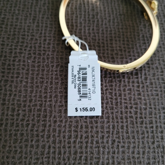 ✨️HP✨️ Michael Kors Dangling Gold💛 Heart Bangle Bracelet - NIB - Picture 16 of 16